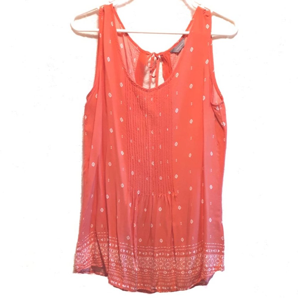 Denver Hayes Sleeveless blouse. size large.